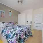Exceptional In With Parking By Renters
