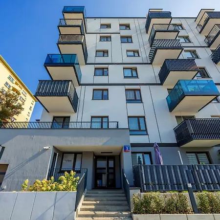 Exceptional In With Parking By Renters Apartmán Varšava