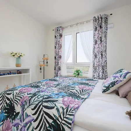Exceptional In With Parking By Renters Apartmán Varšava