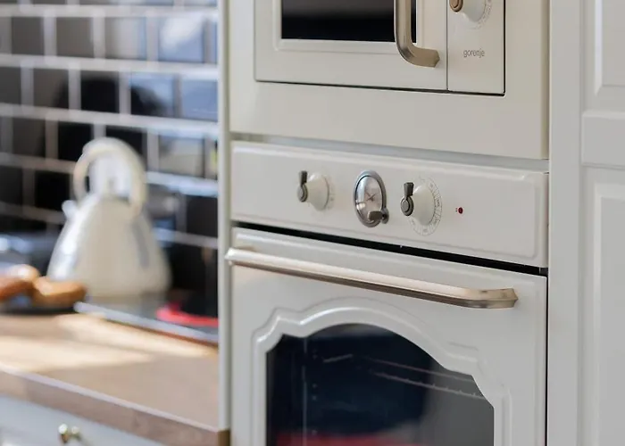 Apartment Exceptional In With Parking By Renters